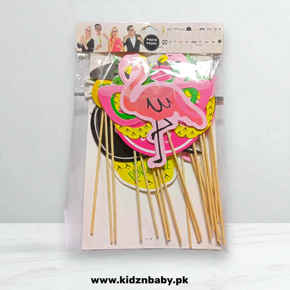 flamingo-party-theme-photo-booth-props