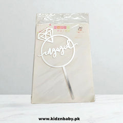 Elegant engagement cake topper for wedding cakes in Pakistan