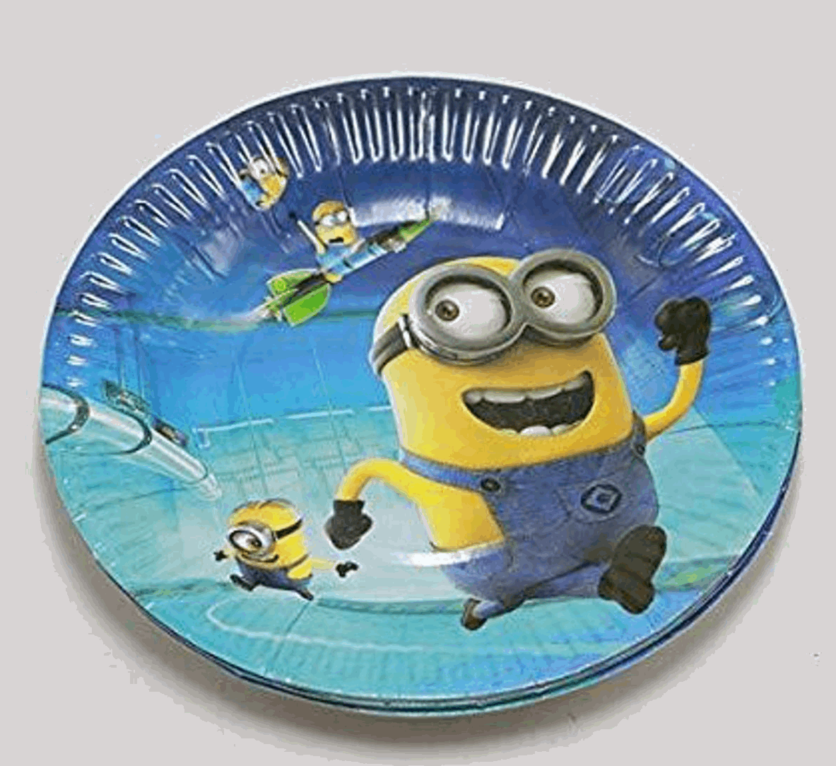 Minions Disposable Plates featuring yellow Minions, ideal for kids’ birthday parties and celebrations.