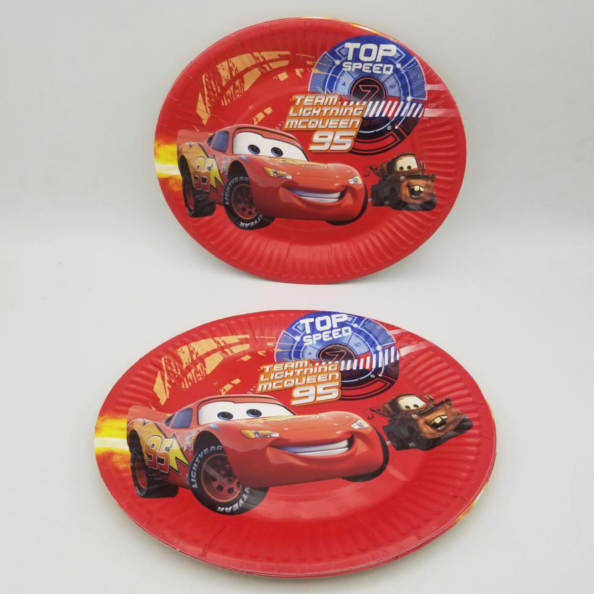 Disney Cars Disposable Plates featuring Lightning McQueen, perfect for kids’ birthday parties and celebrations.